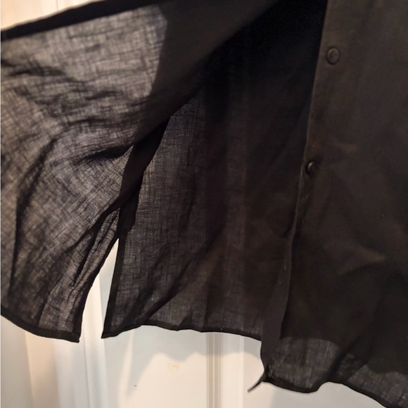 HOLT RENFREW 100% Linen Black Short-Sleeve Button Front Women's Top - Picture 6 of 8